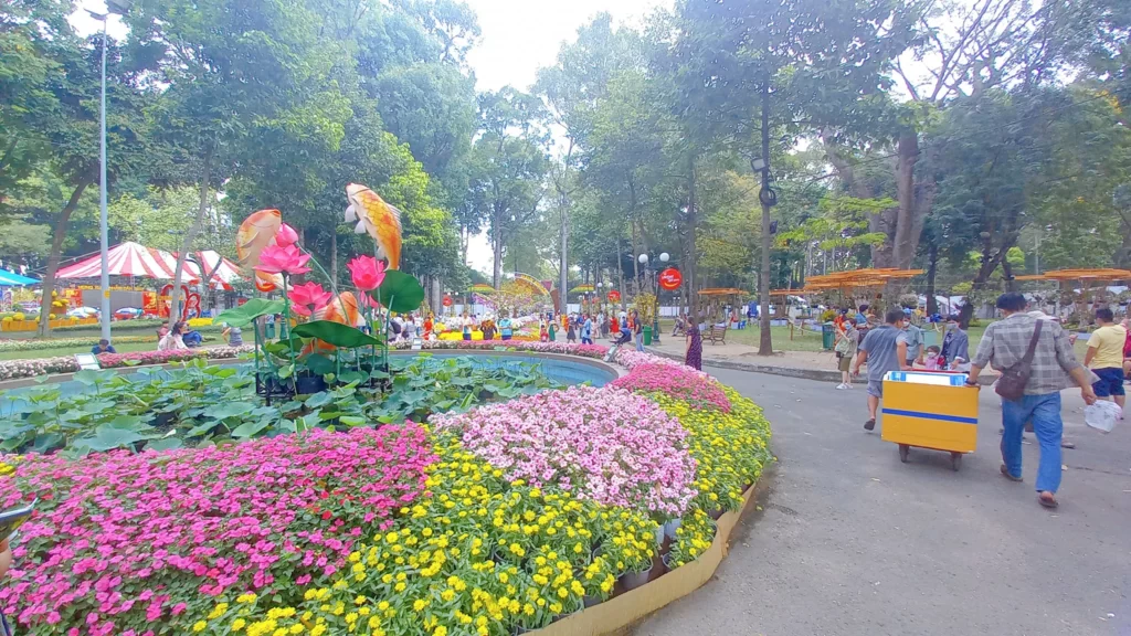 Chợ Xuân công viên Tao Đàn - địa điểm chụp hình tết đẹp 2023
